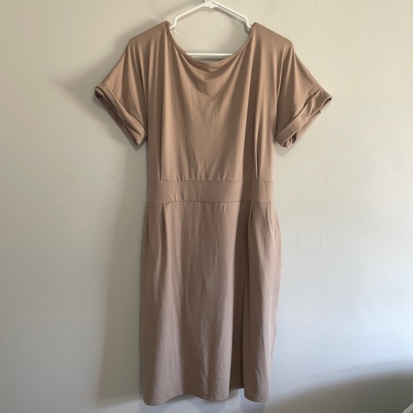 Zenana tan dress with pockets and tie back size XL - Picture 2 of 5